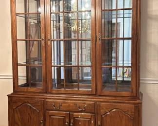 Traditional Ethan Allen Lighted Oak China Cabinet
