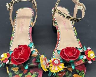 Betsy Johnson Garden Party Sandals, Size 7.5