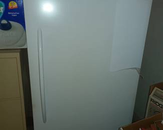 Upright freezer