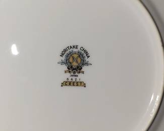 Noritake Crest dinnerware