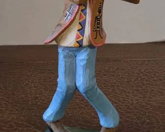 Crazy Coyote Golfer Figurine