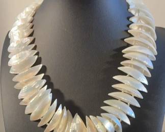 Shell Sloped Necklace