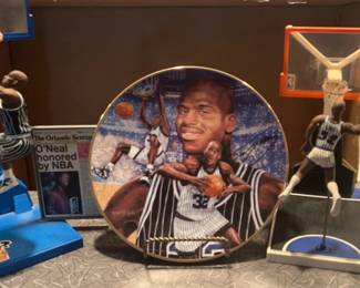 Shaquille ONeal Dunking Figures Commemorative Plate