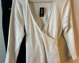 Ladies clothing. Tommy Hilfiger, Jones New York, White House Black Market, Express , Levi’s and more.