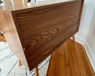 R21 - $60. Oslo Storage Console in very good condition!