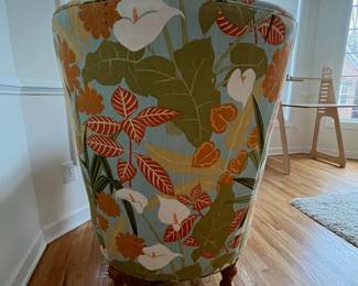 R8 - $75 Oversized Arm Chair. Furnitureland South Brand. Measures 31" wide x 30" deep x 40.5" tall. Seat is faded on both sides.