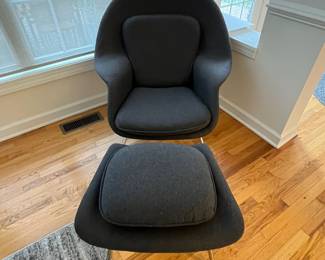 R16 - $850. Wool "Womb Chair" Measures 36" wide x 40" deep x 36" tall. Ottoman measures 24" x 20" x 16" tall. Very minor pilling on the arms. Very sturdy and Heavy.