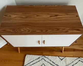 R21 - $60. Oslo Storage Console in very good condition!