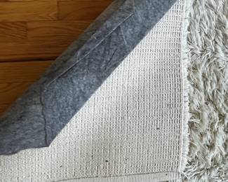 R41 - $75. 6' x 9' area rug. Very good condition.