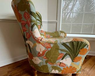 R8 - $75 Oversized Arm Chair. Furnitureland South Brand. Measures 31" wide x 30" deep x 40.5" tall. Seat is faded on both sides.