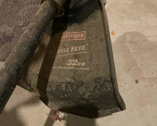 R67 - $55. Craftsman Fuel Powered Weed Eater. P2 Technology. 