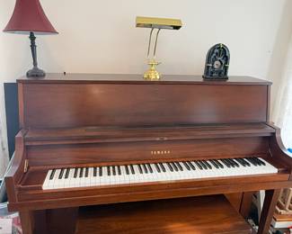 Yamaha Upright Piano (walnut finish)