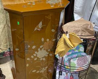 Oriental Cabinet, Assorted Makeup Pouches