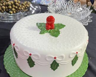 Ceramic Cake Plate with Cover Hollyberry