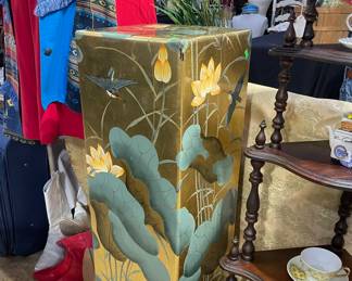 Oriental Plant/Statue Stand, Corner Curio Shelving