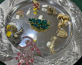 Heavy Cast Iron Aluminum Charger Plates, Ceramic Charger Plates, Costume Jewelry Assorted Broaches