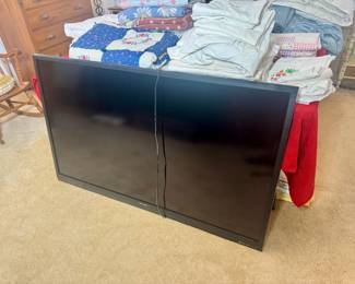 large TV (no mount)
