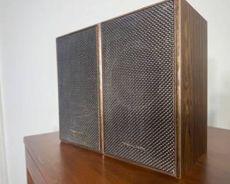 Vintage Realistic Minimus 8 bookshelf mini speakers 40-216A