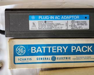 GE Plug-In AC Adapter – Model 1CVA405
Original General Electric AC power adaptor used to power and charge GE camcorder battery systems. Includes the original GE Battery Pack box (1CVA115).
