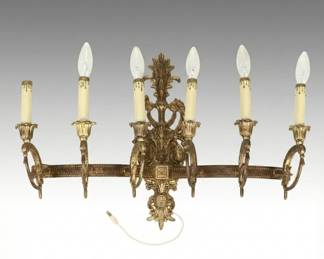 Baroque Style Brass Finish Wall Sconce