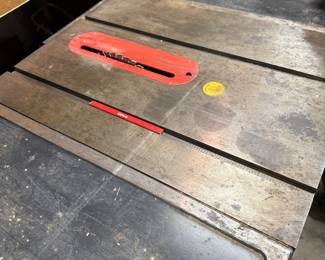 Top of table saw