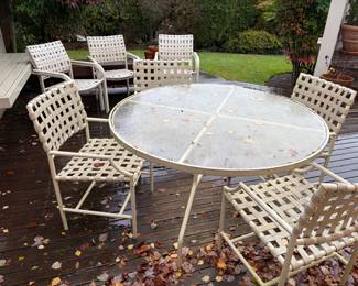 $130. Brown Jordan outdoor set   54" round x 29"h table plus four chairs.  As found - needs cleaning.