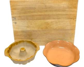 Wooden Chopping Board Pampered Chef Bundt  Cake Pan