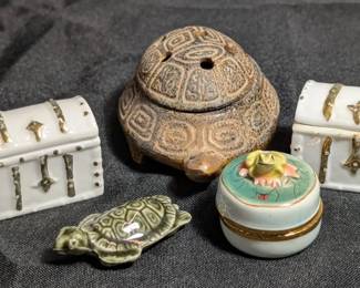 Tiny Trinket Boxes And Turtles