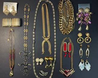 Gold Toned Necklaces, Earrings More Costume Jewelry 