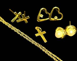 14k Dainty Gold Chain, Pendant, Earrings 1.91g Total