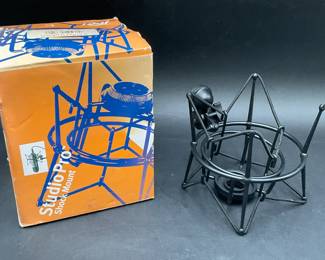 Studio Pro Mount