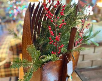 Primitive Cranberry Comb