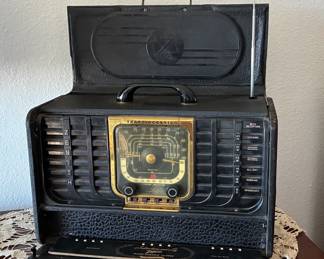 Zenith Trans-Oceanic SW Radio 