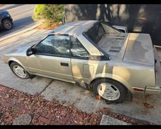 1986 mr2 doesn't run no key. Title coming. Located off site on the north side
