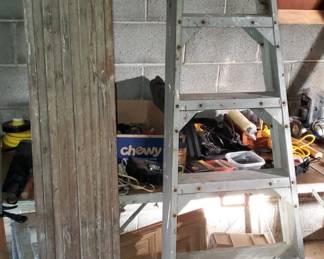 Extension walk board & heavy aluminum step ladder