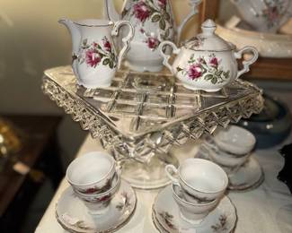 Moss Rose demitasse set