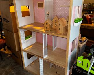 Large open back dollhouse