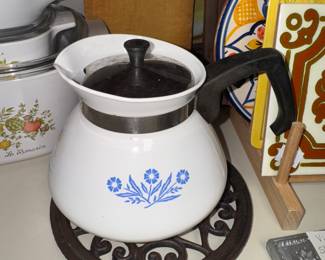 Small Cornflower blue kettle