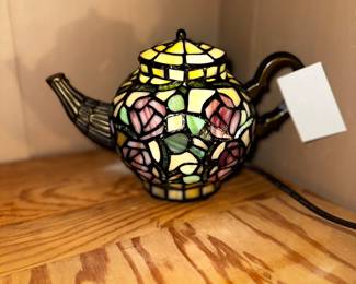 Stained glass teapot light