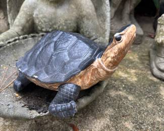 Turtle garden statue