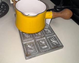 Danske enamel sauce pot