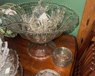 Vintage Old Williamsburg complete punch set.