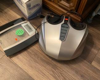 foot massager, scale