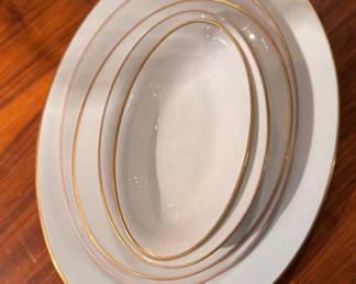Pope Bosser Porcelain Gold Rim China. Items Include: Set of 8 Dinner Plates, Set of 3 Bread & Butter Plates, 2 Fruit Bowls, 3 Serving Platters, 1 Serving Bowl, 1
Oval Vegetable Server. Photo 3 of 4. 