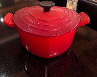 Le Creuset Red 2L Heart Shape Covered Casserole. Photo 1 of 4. 