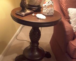 Zoom in to see pineapple base - very good looking