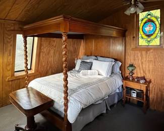 THIS PIECE IS IN THE GUEST HOUSE! ASK TO SEE. Fantastic Wonderful Brentwood Estate Sale located in a 4,000+ sqft home located off Old Hickory Blvd near Franklin Road — Brentwood, TN — Vintage Jewelry, Clothing, Purses, Collectibles — Only minutes from Nashville Tennessee, Franklin, Cools Springs, Bellevue, Gallatin, Liepers Fork, Old Hickory, Oak Hill, Forest Hills, Belle Meade, Green Hills, Governors Club, Thompson Station, Nolensville, Spring Hill, Columbia, Murfreesboro, Smyrna, Berry Hill.