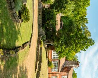 Fantastic Wonderful Brentwood Estate Sale located in a 4,000+ sqft home located off Old Hickory Blvd near Franklin Road — Brentwood, TN — Vintage Jewelry, Clothing, Purses, Collectibles — Only minutes from Nashville Tennessee, Franklin, Cools Springs, Bellevue, Gallatin, Liepers Fork, Old Hickory, Oak Hill, Forest Hills, Belle Meade, Green Hills, Governors Club, Thompson Station, Nolensville, Spring Hill, Columbia, Murfreesboro, Smyrna, Berry Hill.