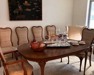 Queen Anne dining table and 6 chairs