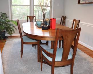 Broyhill MCM, dining table and chairs